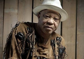 Salif Keita:  «Tuve que elegir entre ser ladrón o cantante»