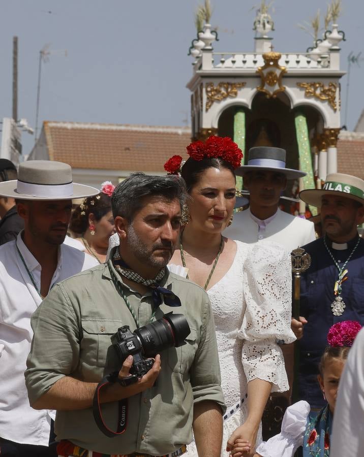 Ambiente y presentaciones de las hermandades filiales más antiguas en el sábado del Rocío 2025