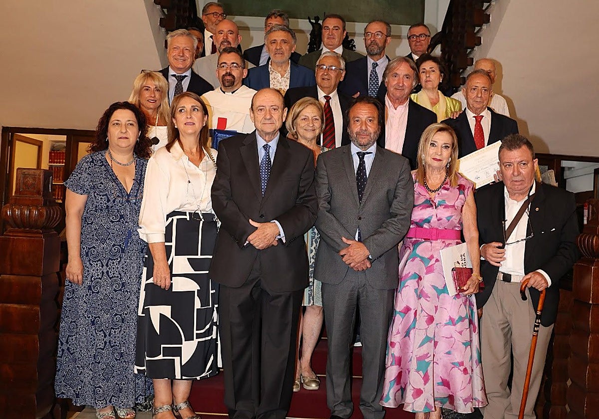 Foto de los premiados con las Fiambreras de Plata 2025 en el Círculo de la Amistad