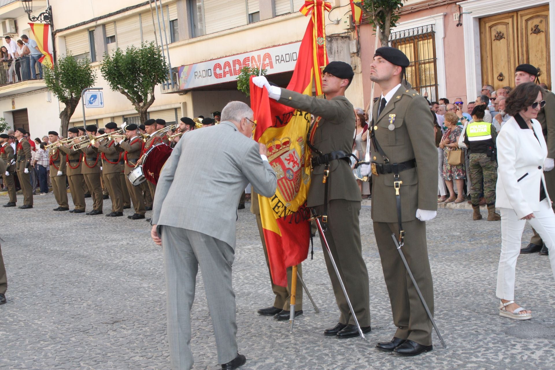 La emotiva jura de la bandera de España en Priego de Córdoba, en imágenes