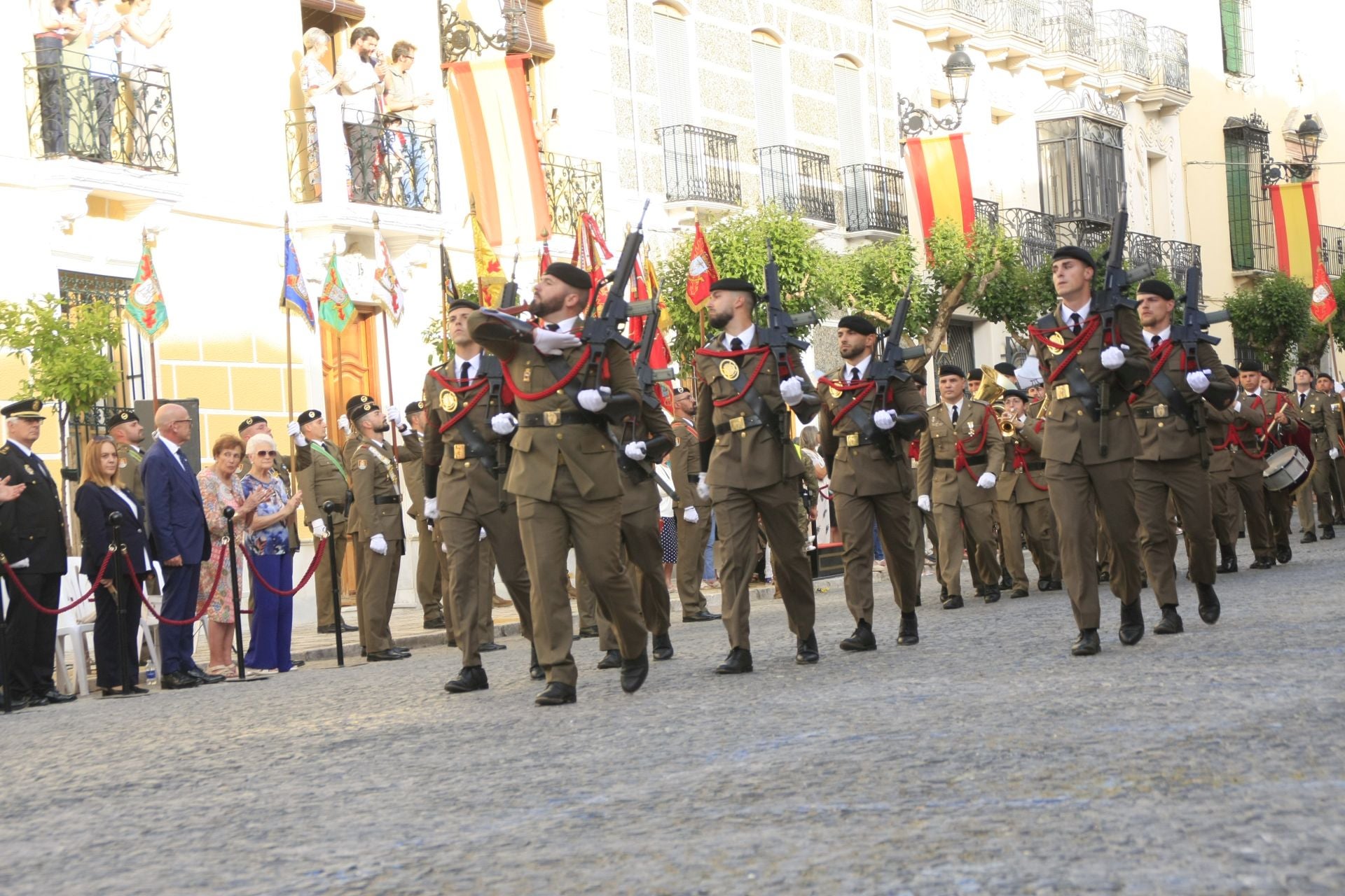 La emotiva jura de la bandera de España en Priego de Córdoba, en imágenes