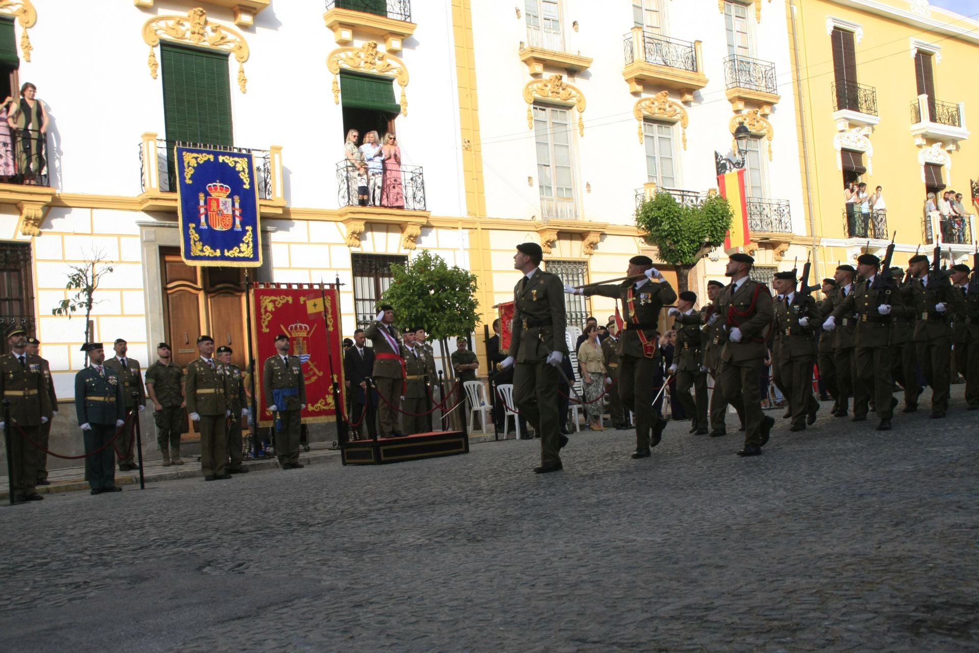 La emotiva jura de la bandera de España en Priego de Córdoba, en imágenes