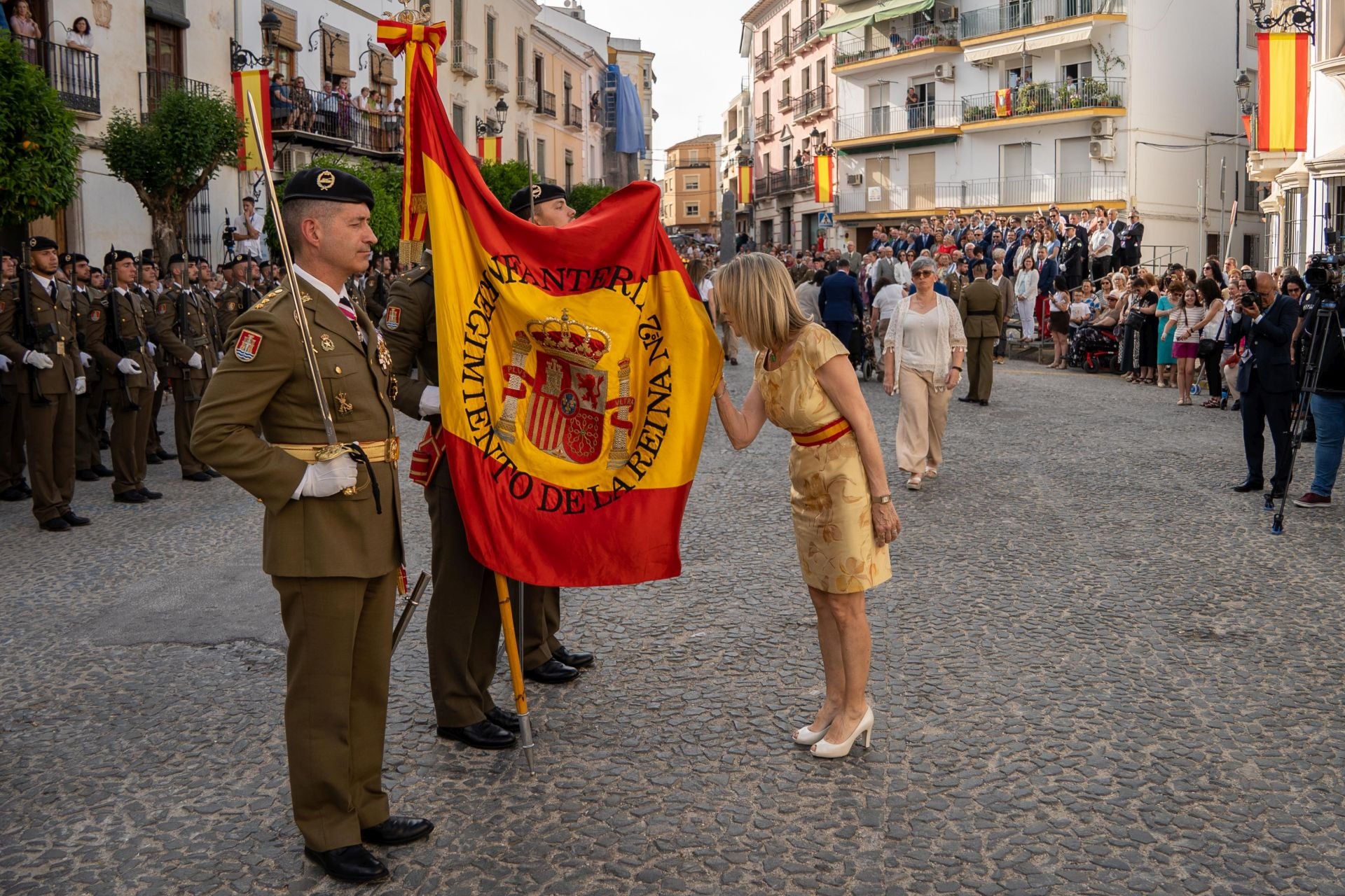 La emotiva jura de la bandera de España en Priego de Córdoba, en imágenes
