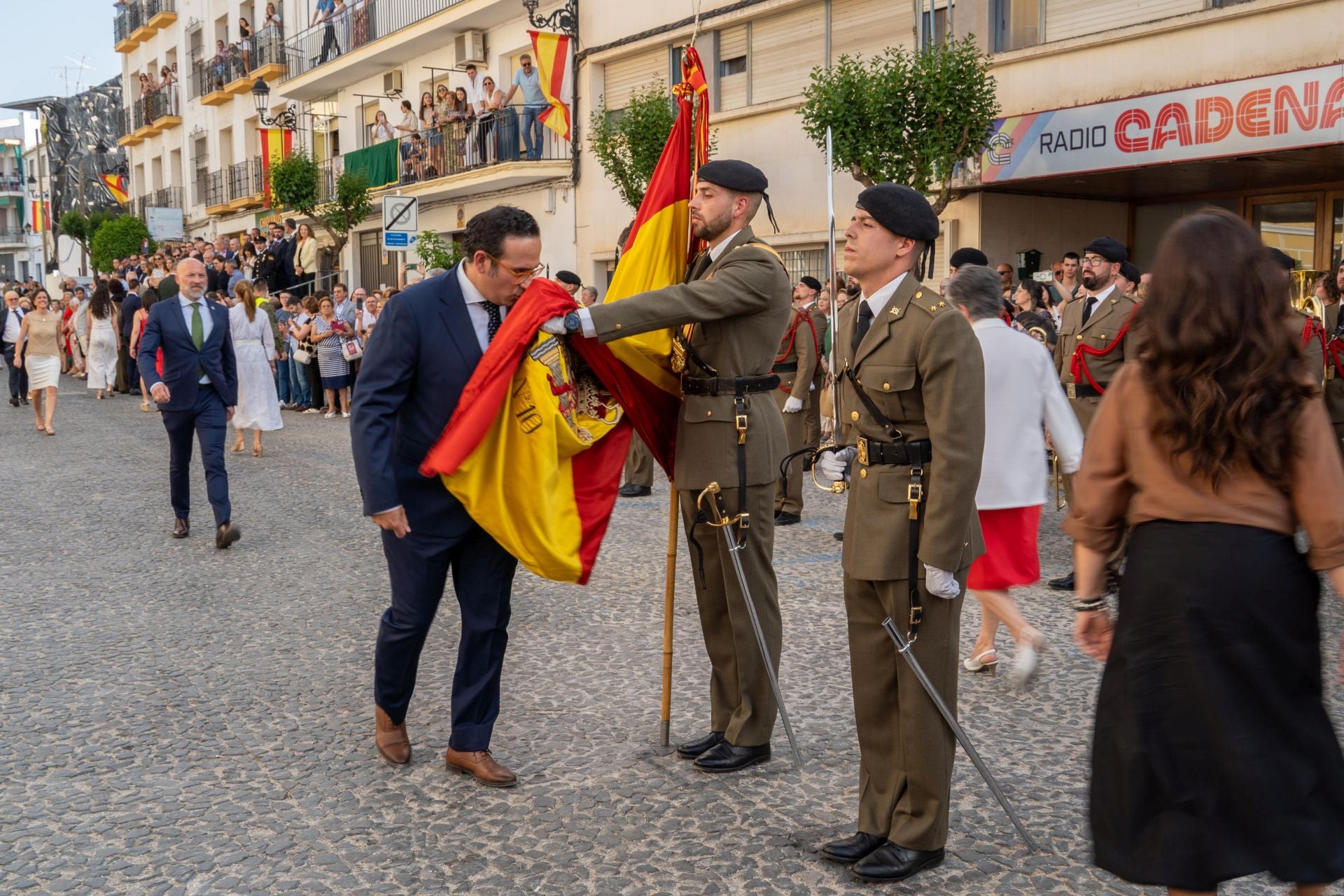 La emotiva jura de la bandera de España en Priego de Córdoba, en imágenes