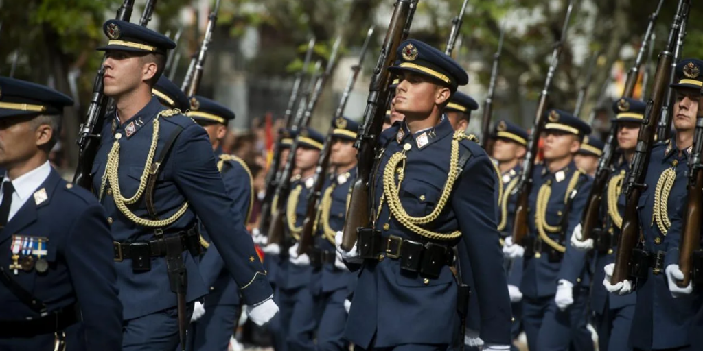 Desfile Fuerzas Armadas 2025: horario, dónde ver gratis, recorrido y cortes de tráfico en Tenerife y Las Palmas