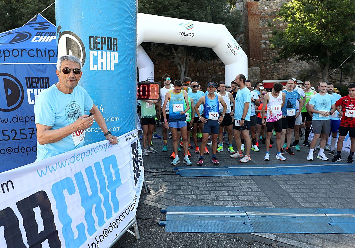 El excalde Joaquín Sánchez Garrido, padrino de la ONG, antes de comenzar la prueba