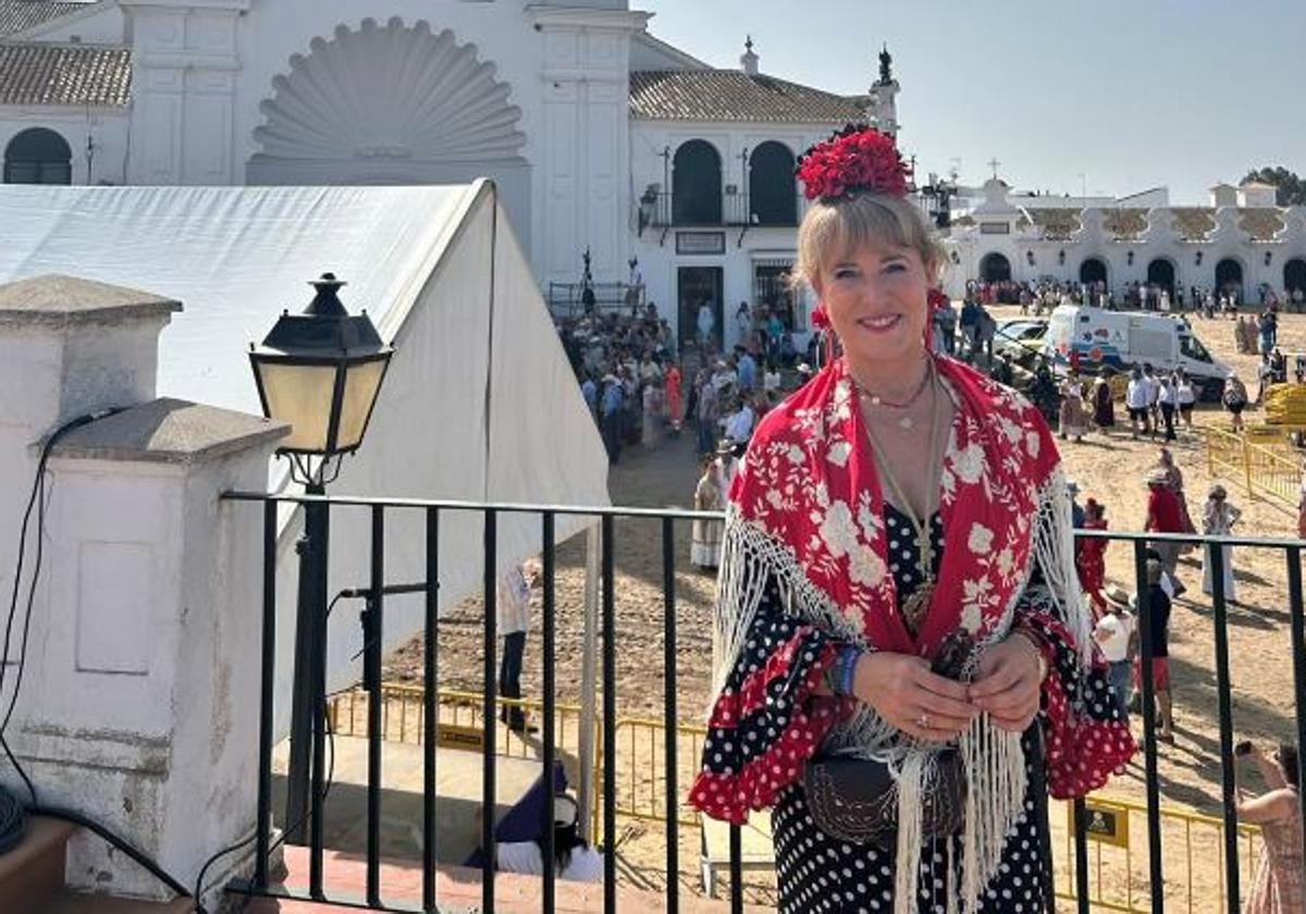 La hermana mayor de la Hermandad del Rocío de Bruselas, Catalina de Miguel, este sábado en la aldea