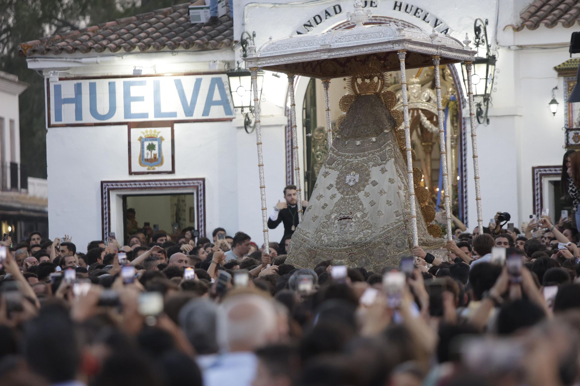 La Virgen del Rocío visita a Huelva