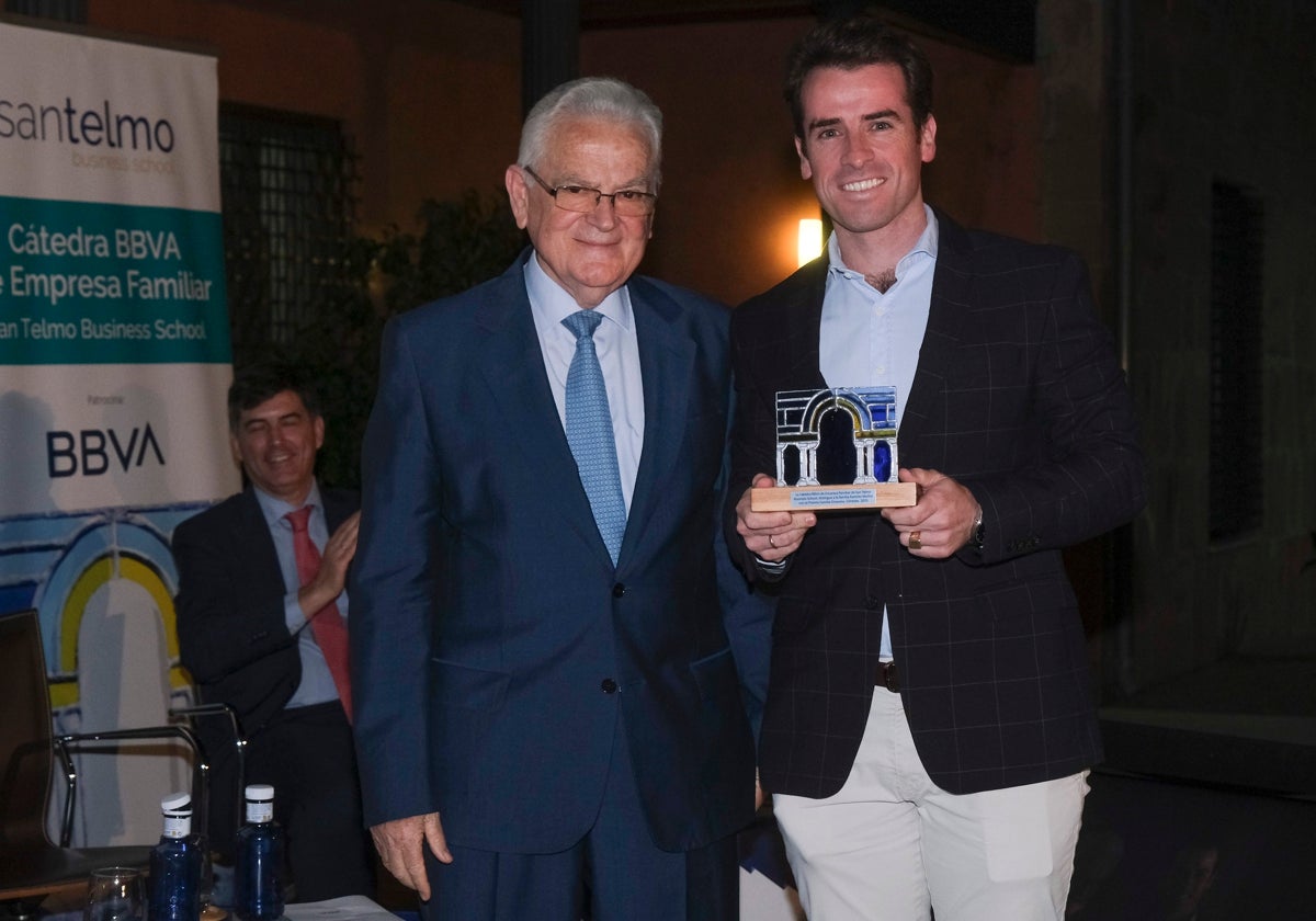 Juan Cano, presidente de la Cátedra BBVA de Empresa Familiar, junto a Francisco Ramírez, de Sabor a España