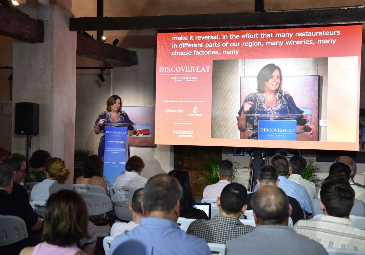 Patricia Franco durante su intervención en el Congreso Internacional de Turismo no Urbano Discover-Fat