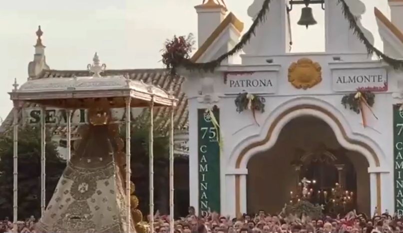 La Virgen del Rocío visita a Sevilla