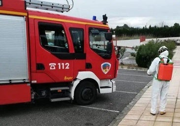 Afectada una mujer por inhalación de humo tras el incendio originado por una vela en una vivienda de Albacete