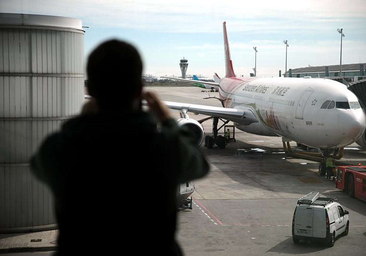 Aspecto de las pistas de El Prat desde una de las terminales