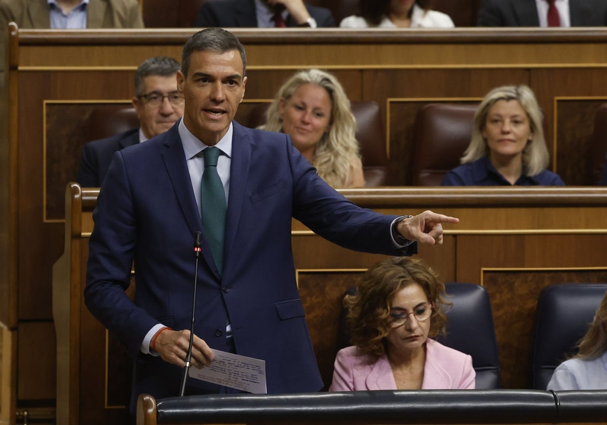 El presidente del Gobierno, Pedro Sánchez, durante la sesión de control del Congreso