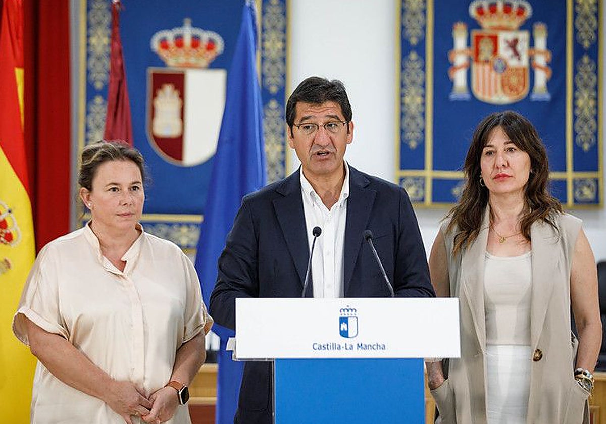 Caballero junto a Fernández en su visita a Viso de San Juan
