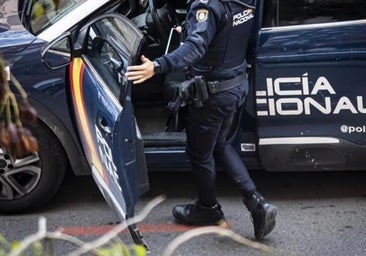 La Policía busca en Ferrol a un hombre que se llevó a su hija de 7 años tras disparar al aire