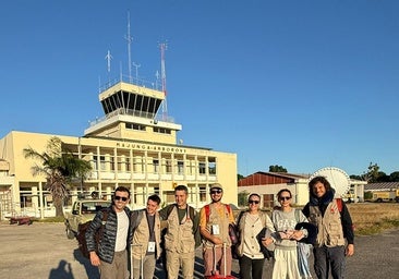 Los cooperantes en una escala del viaje