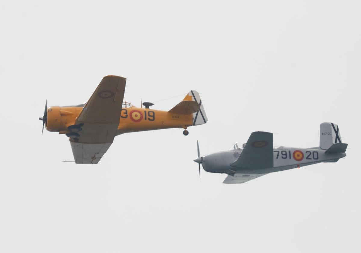 Murcia dice adiós a la Patrulla Águila tras 40 años de acrobacias aéreas