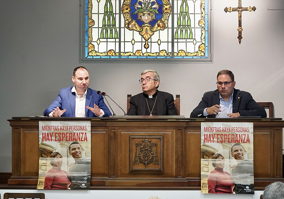 Cáritas Diocesana de Valladolid presenta su memoria institucional del año, con la presencia del arzobipo de Valladolid, Luis Argüello; el delegado episcopal de Cáritas Diocesana de Valladolid, José Colinas, y el director de Cáritas Diocesana de Valladolid, Guenther Eduardo Boelhoff