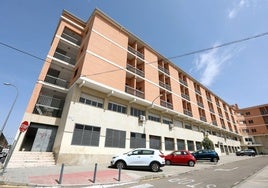 Velázquez solicita a la Seguridad Social adquirir la Escuela de Enfermería