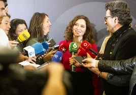 Ayuso pide al pueblo estar «vigilante» con Pedro  Sánchez: «Tendremos que estar pendientes de lo que hacen este verano»