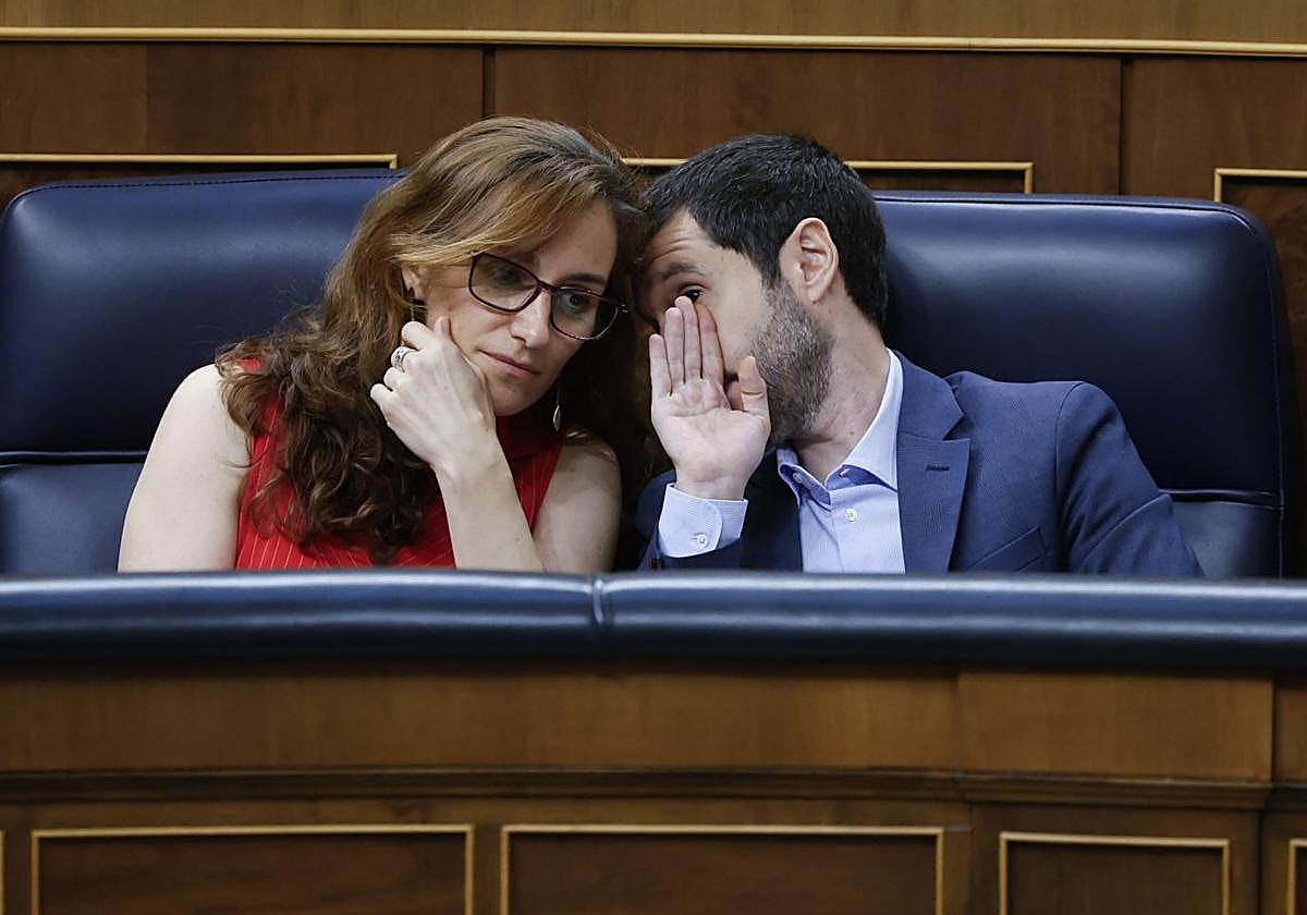 García y Bustinduy, únicos ministros de Sumar que han acudido a la sesión de control de este miércoles