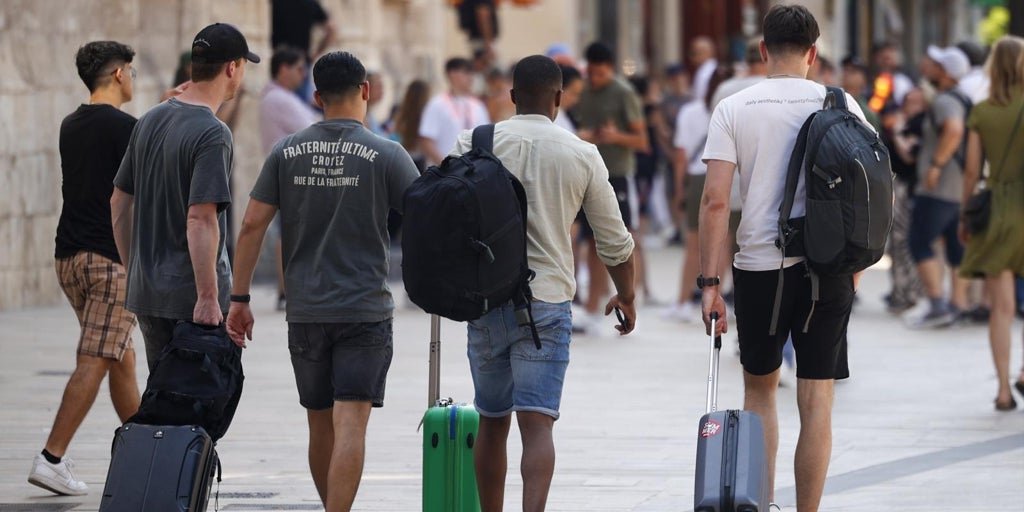 Valencia no ha recuperado las cifras del turismo de antes de la dana ocho meses después