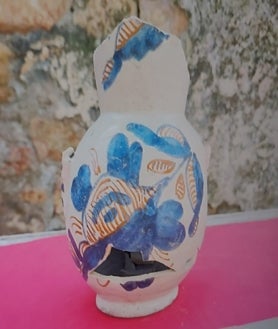 Imagen secundaria 2 - Casi seis años lleva el grupo hotelero y de restauración español intentando que cuaje su aterrizaje en Córdoba, donde ha hecho dos compras estratégicas a escasos metros de la Mezquita: Cardenal González (números 56, 58 y 60) y el antiguo Hostal El Triunfo en Corregidor Luis de la Cerda frente al muro sur del monumento. Y la inversión ha traído premio: la Real Aduana de Córdoba y la Alcaicería. Dos edificaciones de los siglos XII cuyos rstos integrará en sendos hoteles de alta gama que podrían abrir entre 2026 y 2027