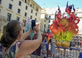 Hogueras de San Juan en Alicante 2025: cómo son las de categoría especial, dónde están y sus artistas