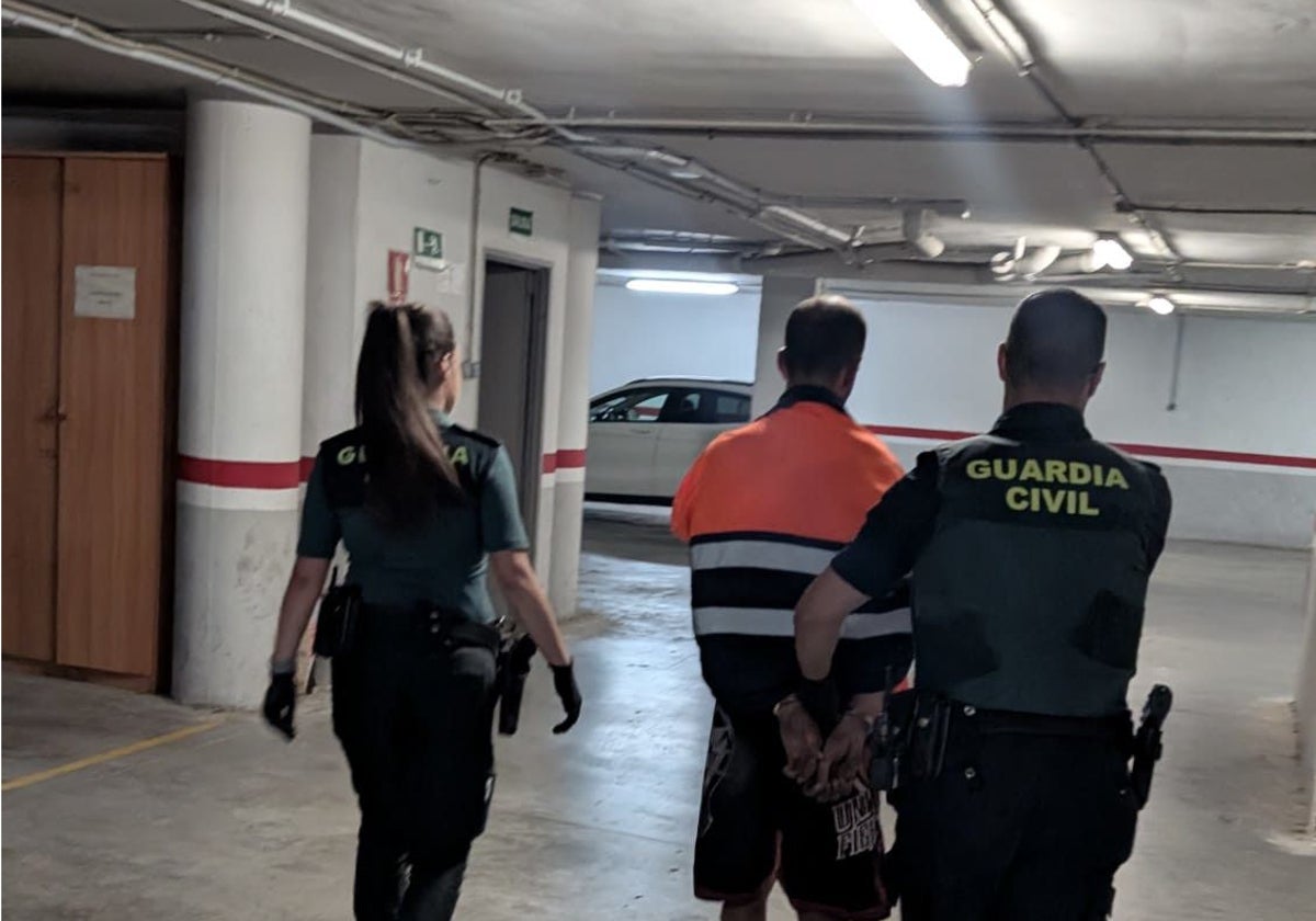 Imagen del ladrón detenido por robar en una casa de la localidad valenciana de Carlet