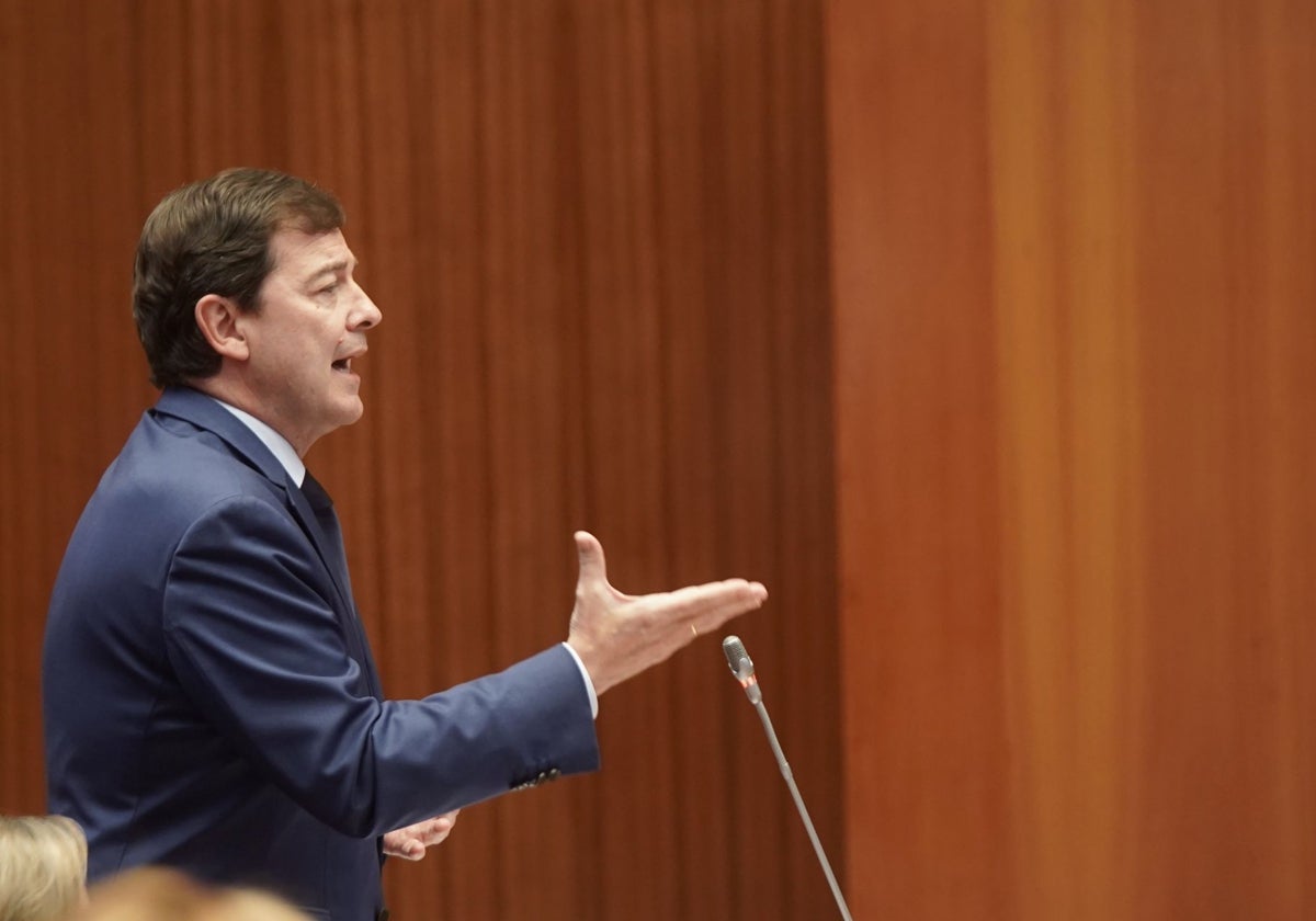 Alfonso Fernández Mañueco, durante el último pleno de las Cortes