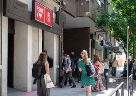 La UCO en Ferraz: la imagen que roza la línea roja de los socios con Sánchez