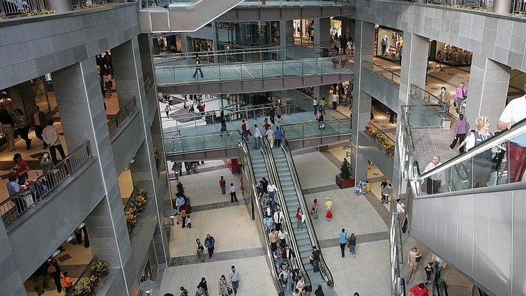 Qué está abierto en Valencia el domingo 22 de junio: horario de El Corte Inglés y de los centros comerciales
