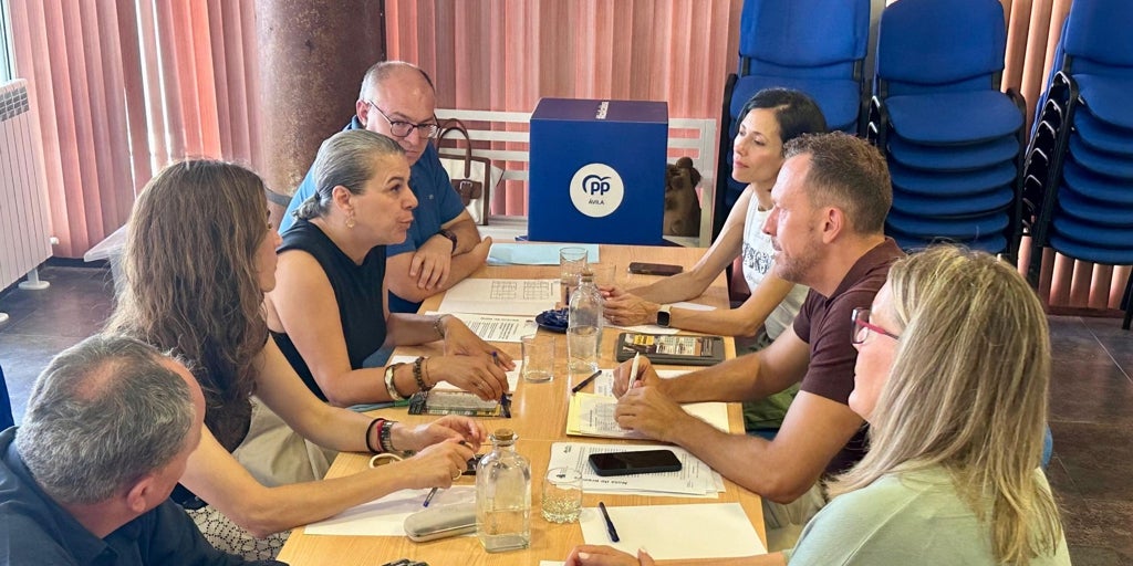 El PP tilda de «bulo» la salida del Ministerio a las paradas de líneas estatales en la ley