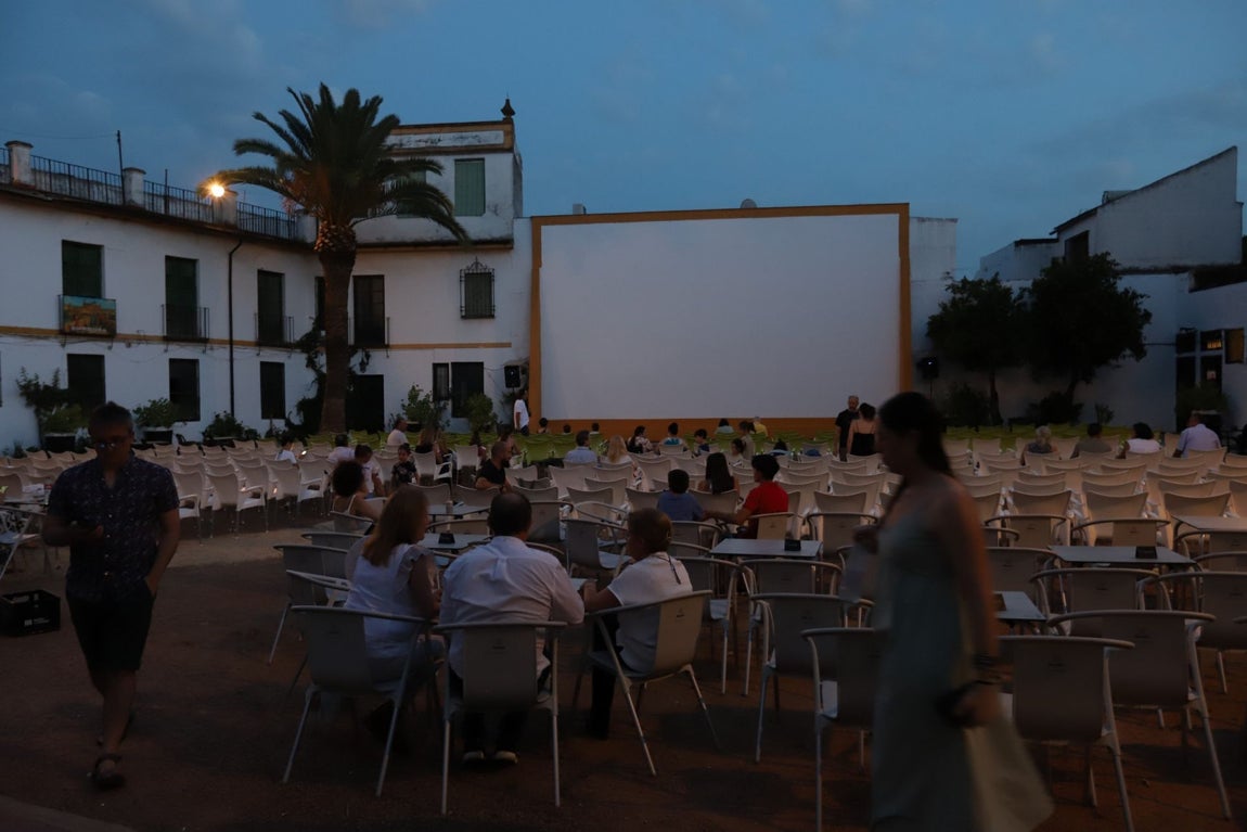 El inicio de la temporada de cines de verano en Córdoba, en imágenes
