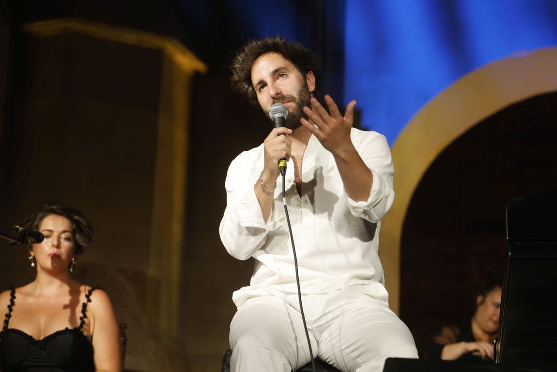 El Pele y Chico Pérez deslumbran con su talento en la Noche Blanca del Flamenco en Córdoba, en imágenes