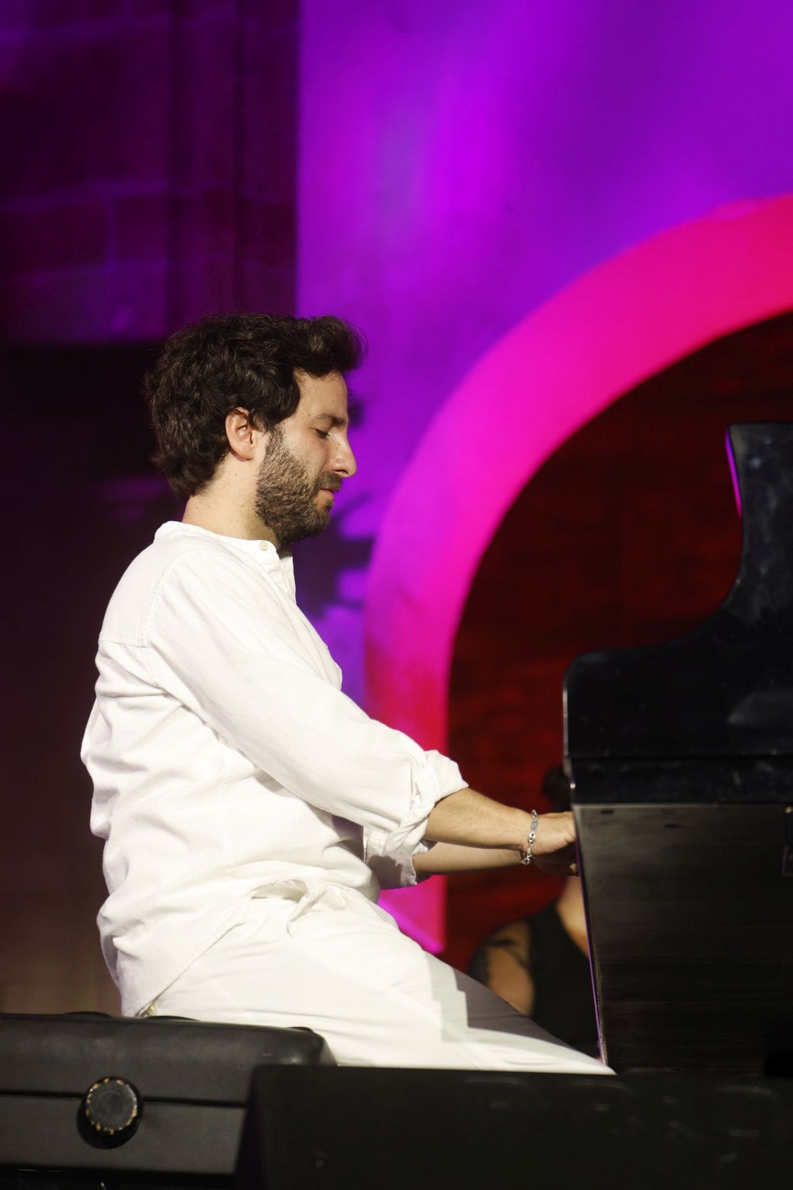 El Pele y Chico Pérez deslumbran con su talento en la Noche Blanca del Flamenco en Córdoba, en imágenes