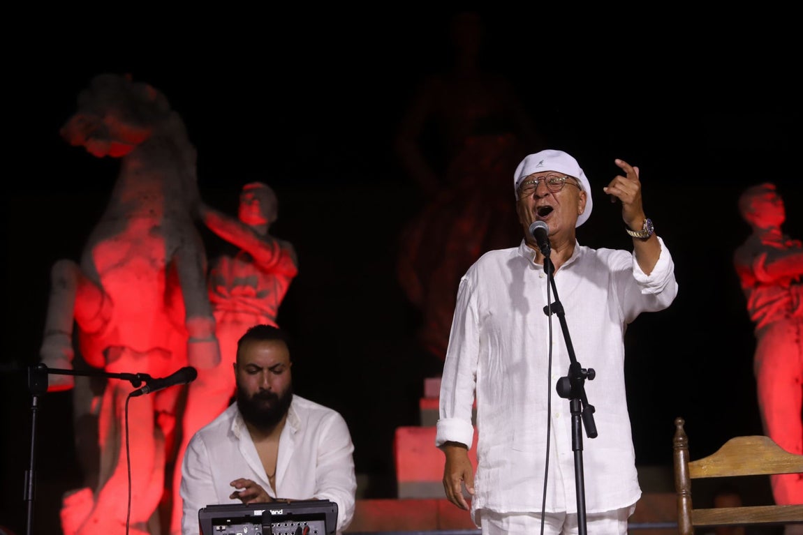 El Pele y Chico Pérez deslumbran con su talento en la Noche Blanca del Flamenco en Córdoba, en imágenes