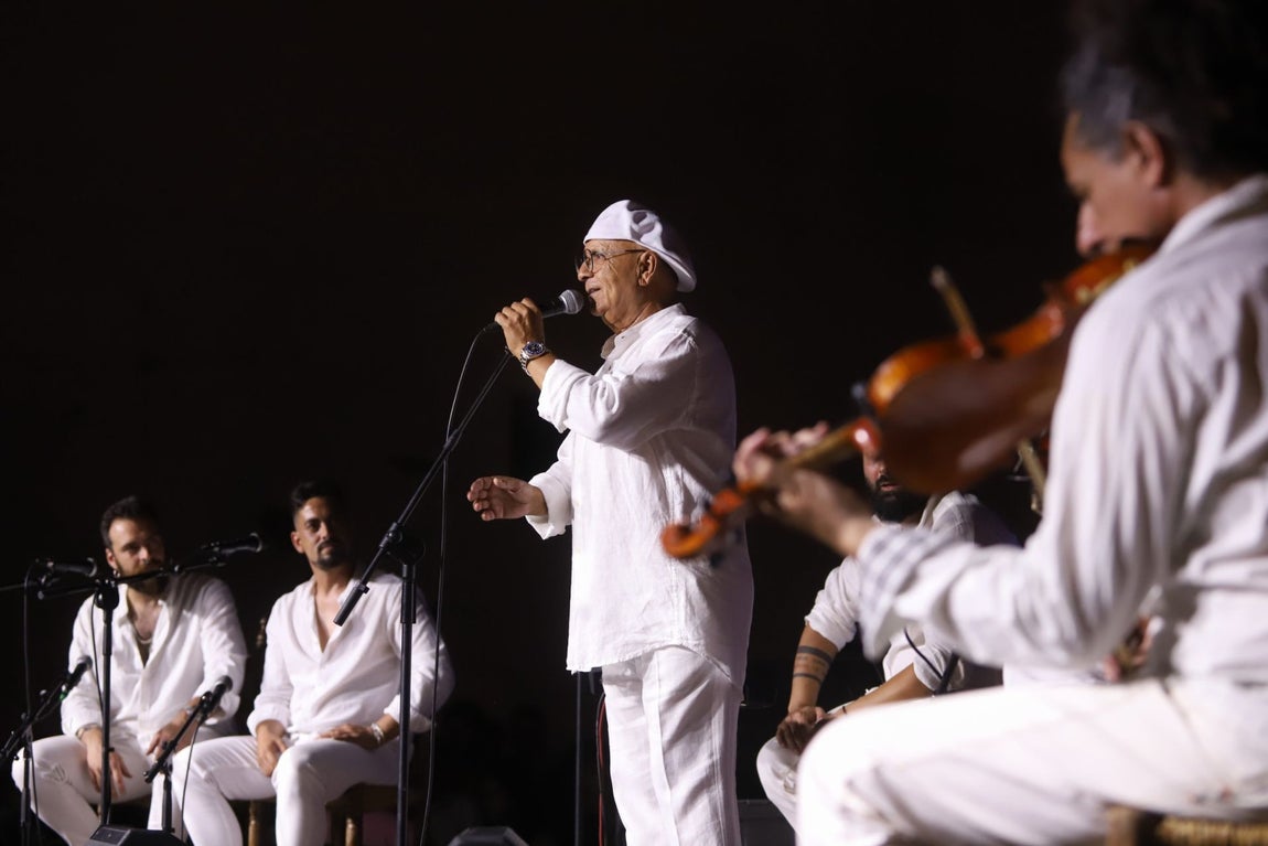 El Pele y Chico Pérez deslumbran con su talento en la Noche Blanca del Flamenco en Córdoba, en imágenes