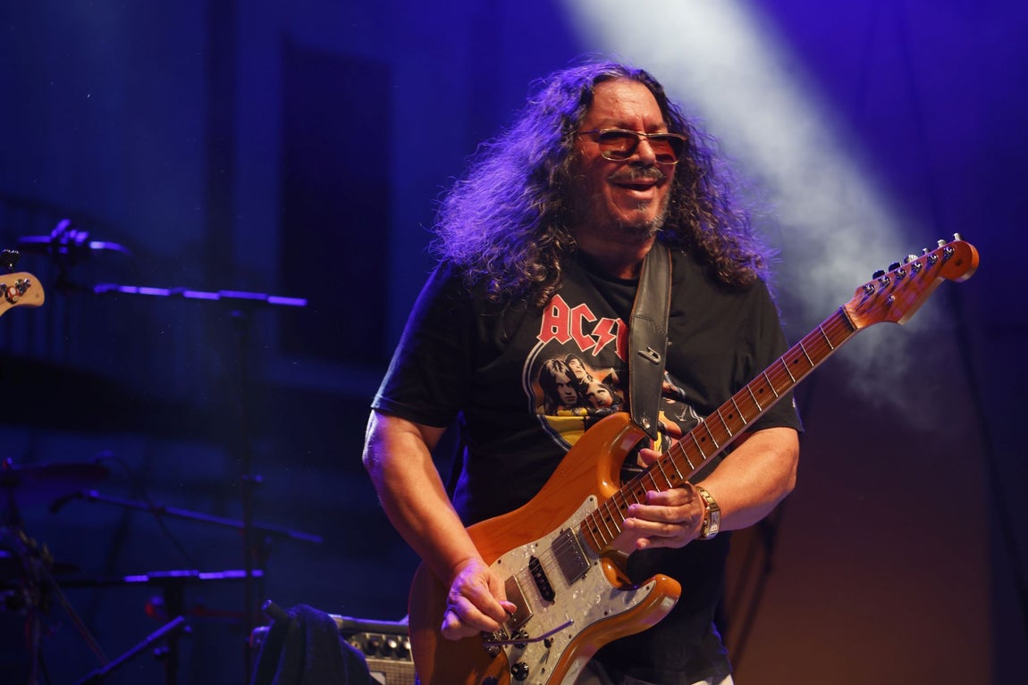 Raimundo Amador y Califato ¾ brillan en la Noche Blanca del Flamenco en Córdoba