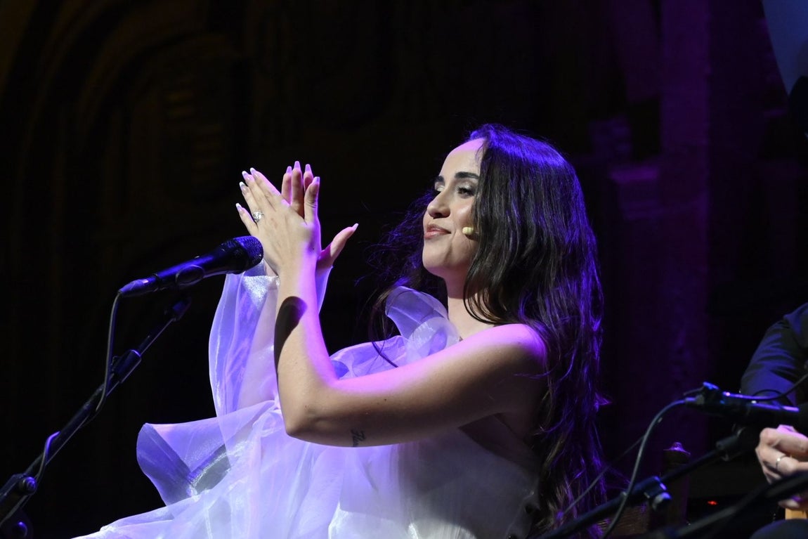 La pureza de Aurora Vargas y la fuerza de Rocío Luna y Rafa del Calli en La Noche Blanca del Flamenco de Córdoba, en imágenes