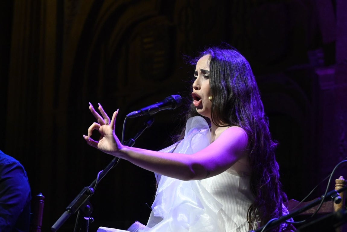 La pureza de Aurora Vargas y la fuerza de Rocío Luna y Rafa del Calli en La Noche Blanca del Flamenco de Córdoba, en imágenes