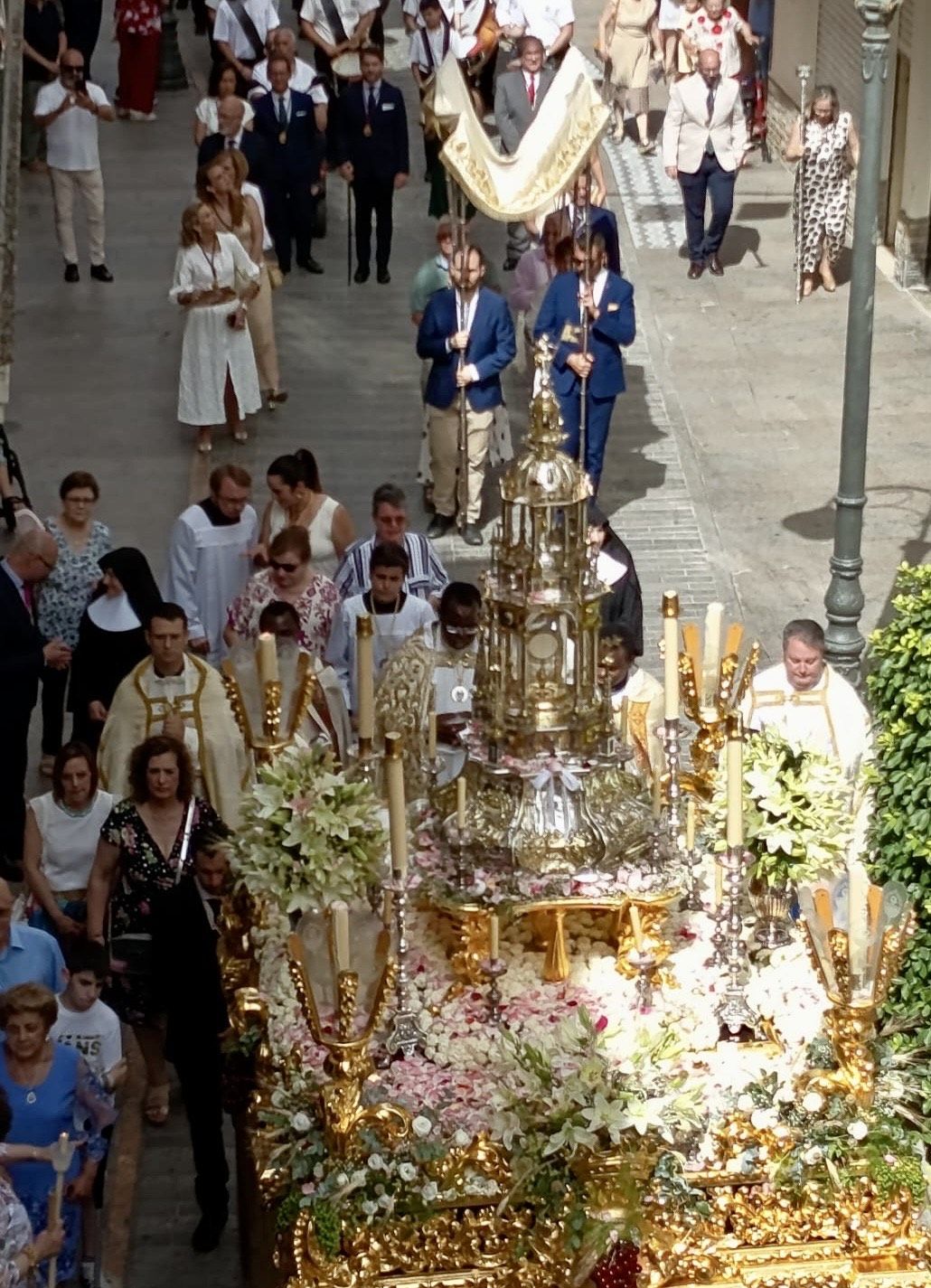 En imágenes, la solemne procesión del Corpus Christi en los pueblos de Córdoba