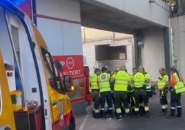 Herida una mujer al precipitarse de una altura de siete metros tras ser agredida en la estación de Méndez Álvaro