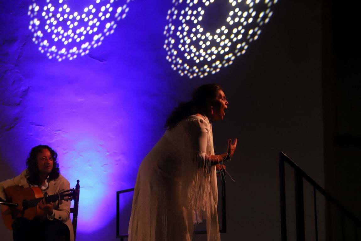 La pureza de Aurora Vargas y la fuerza de Rocío Luna y Rafa del Calli en La Noche Blanca del Flamenco de Córdoba, en imágenes