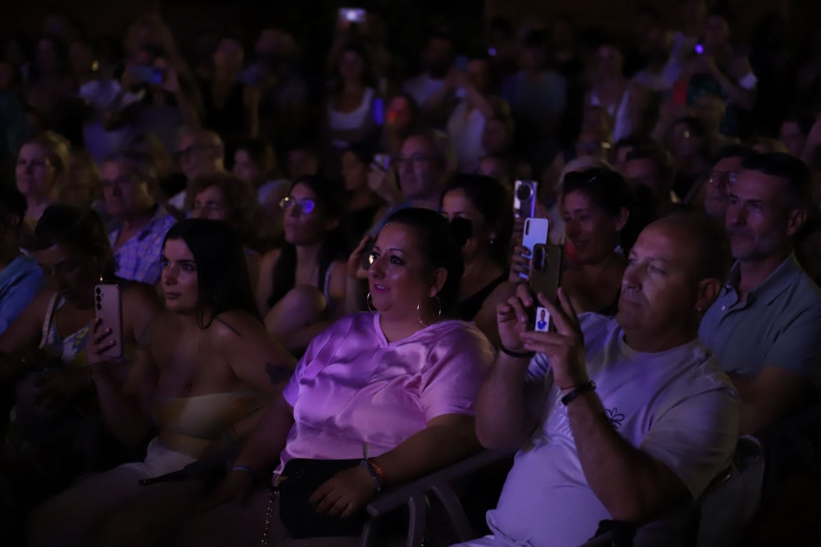 La pureza de Aurora Vargas y la fuerza de Rocío Luna y Rafa del Calli en La Noche Blanca del Flamenco de Córdoba, en imágenes