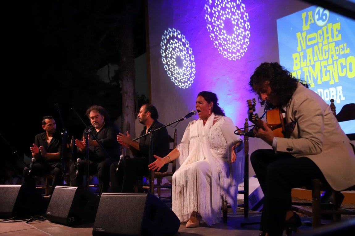 La pureza de Aurora Vargas y la fuerza de Rocío Luna y Rafa del Calli en La Noche Blanca del Flamenco de Córdoba, en imágenes