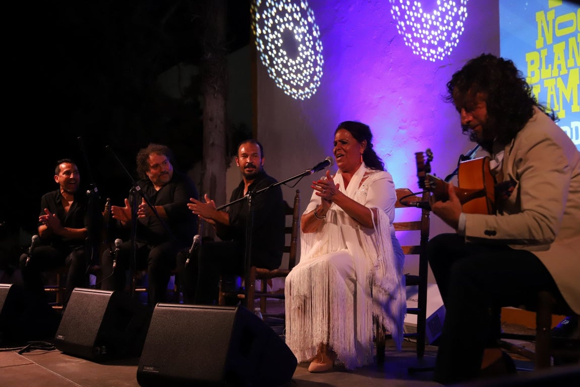 La pureza de Aurora Vargas y la fuerza de Rocío Luna y Rafa del Calli en La Noche Blanca del Flamenco de Córdoba, en imágenes