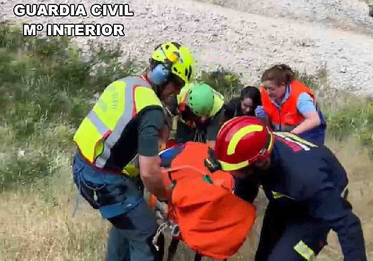 Un excursionista evacuado en helicóptero tras sufrir una grave caída en ...