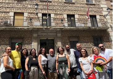 CCOO Toledo luce la bandera del colectivo LGTBI+: «PP y Vox quieren devolvernos al armario»